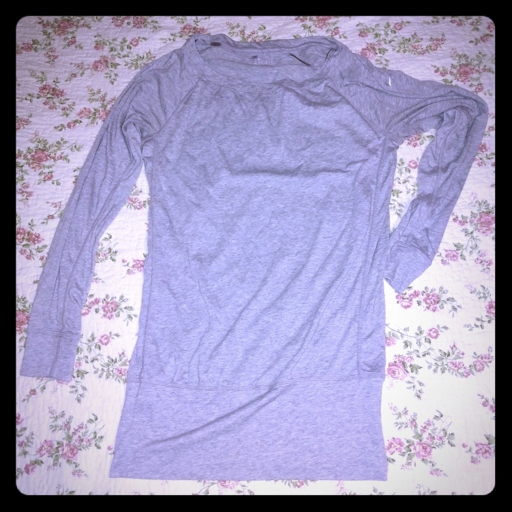 Nike workout top